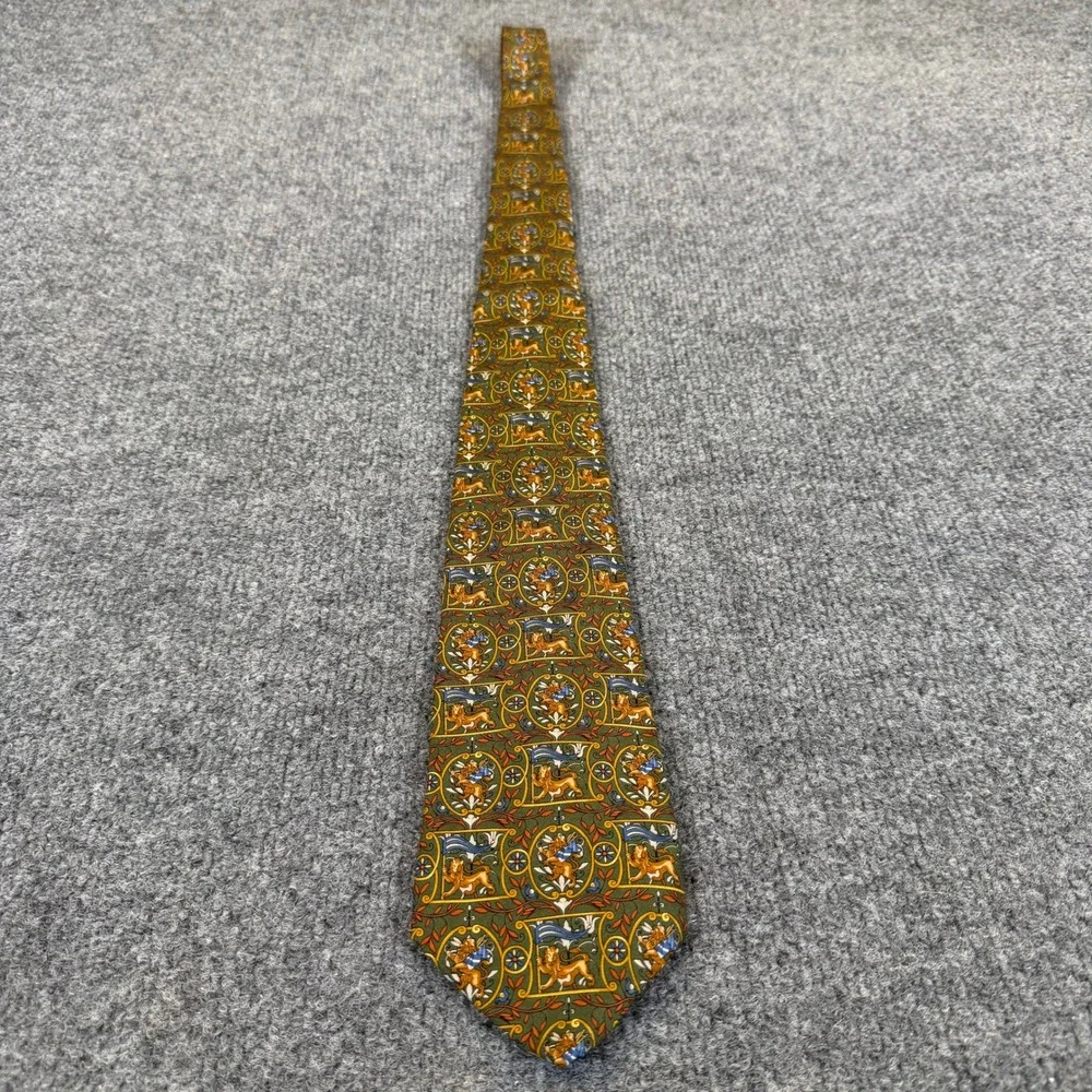 Salvatore Ferragamo Mens Silk Tie Green Heraldic Lion Crest Made in Italy #3382